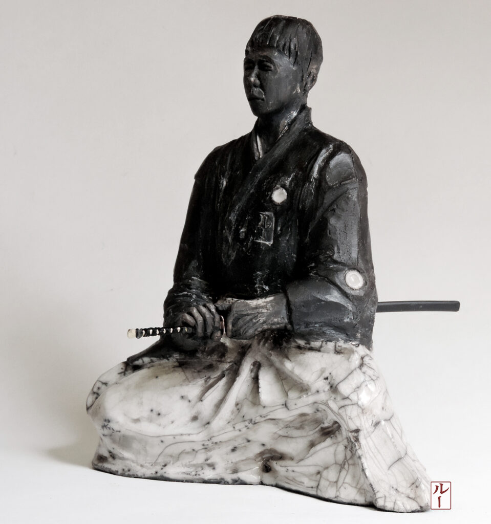 Statue en céramique Raku thème Iaido, création artisanale de Georges Roux, artiste nazairien